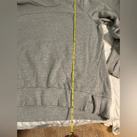 ALO Yoga Haze Long Sleeve Sweatshirt - Picture 8 of 8